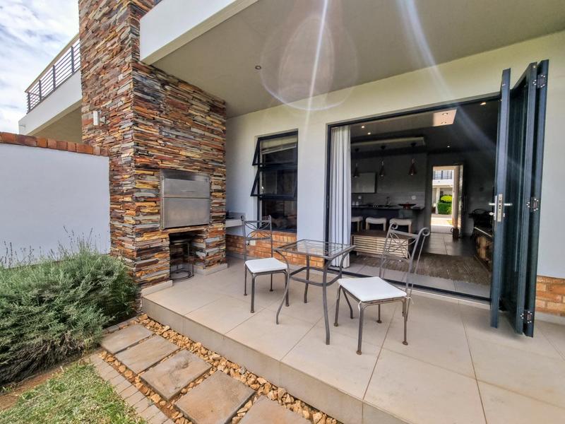 To Let 2 Bedroom Property for Rent in Waterkloof A H Gauteng