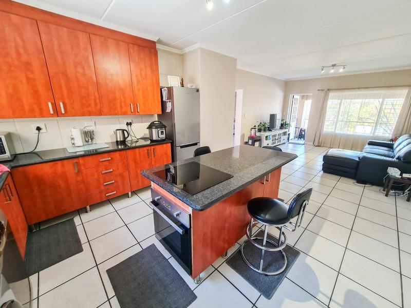 2 Bedroom Property for Sale in Sunninghill Gauteng