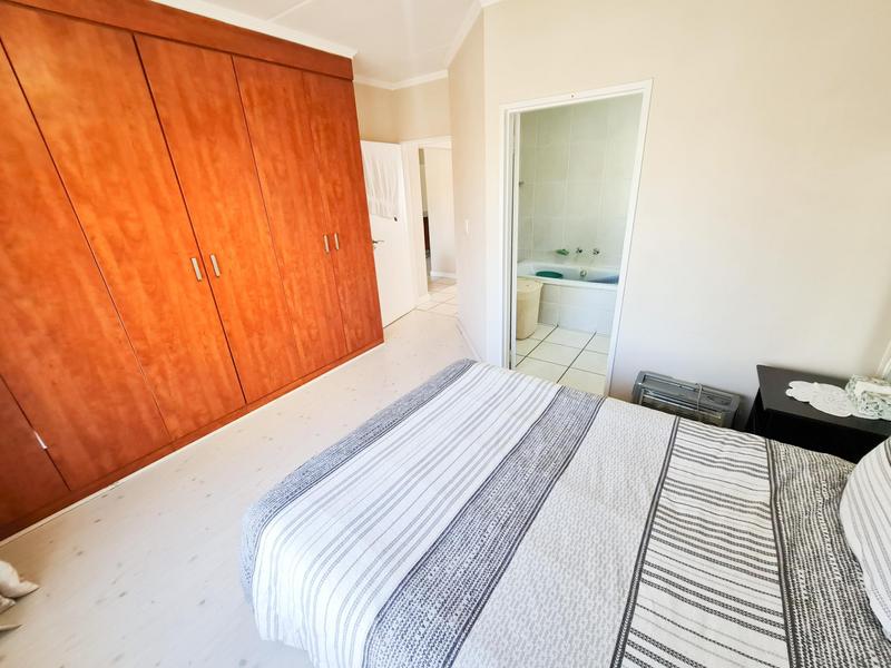 2 Bedroom Property for Sale in Sunninghill Gauteng