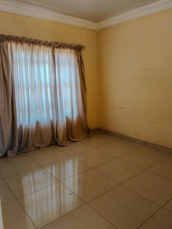 To Let 3 Bedroom Property for Rent in Rondebult Gauteng