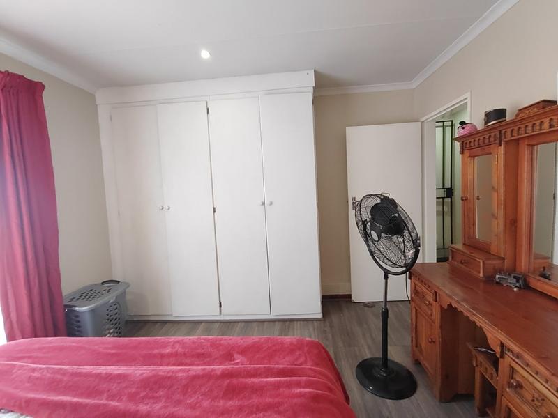 2 Bedroom Property for Sale in Annlin Gauteng