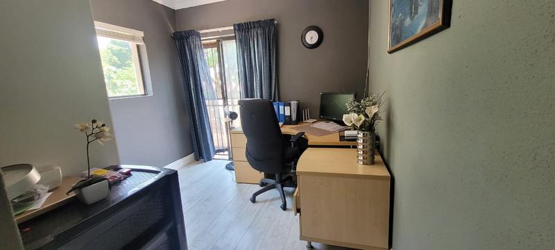 3 Bedroom Property for Sale in New Redruth Gauteng