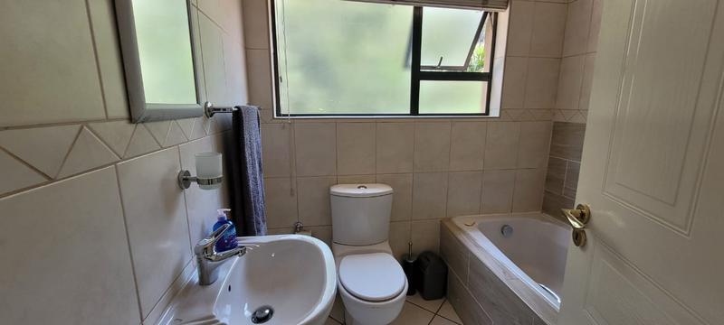 3 Bedroom Property for Sale in New Redruth Gauteng