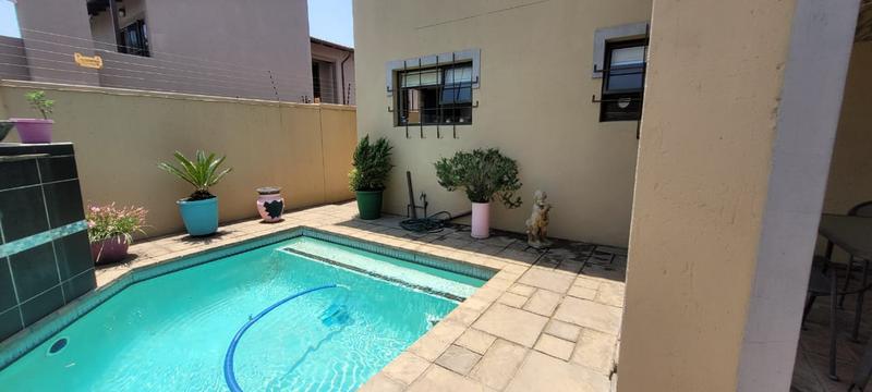 3 Bedroom Property for Sale in New Redruth Gauteng