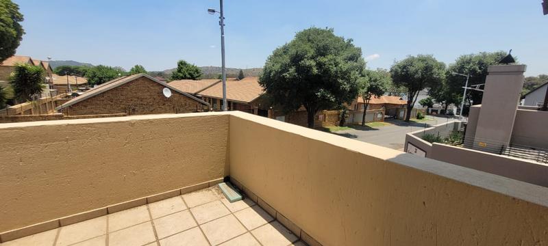 3 Bedroom Property for Sale in New Redruth Gauteng