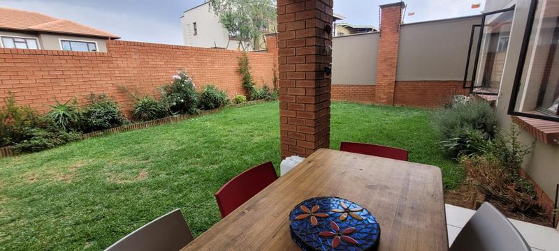 2 Bedroom Property for Sale in Glenvista Gauteng