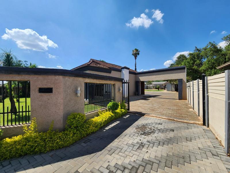 3 Bedroom Property for Sale in Dorandia Gauteng