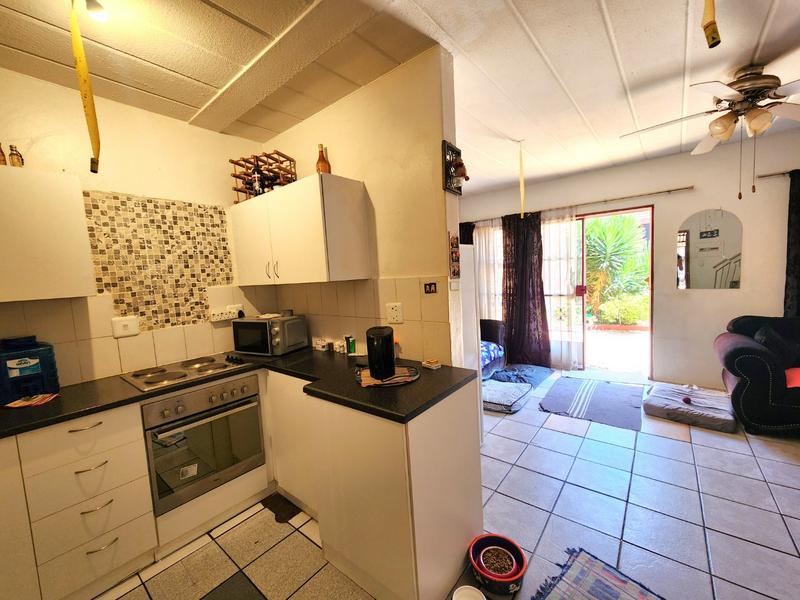 2 Bedroom Property for Sale in Dorandia Gauteng