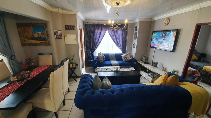 2 Bedroom Property for Sale in Karenpark Gauteng