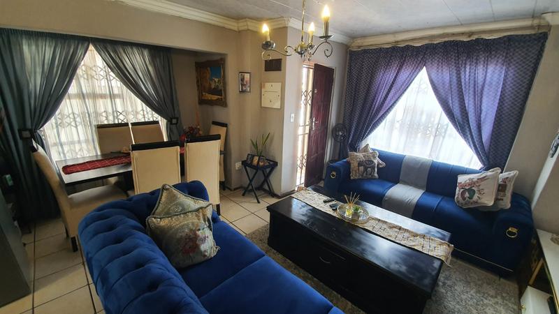 2 Bedroom Property for Sale in Karenpark Gauteng