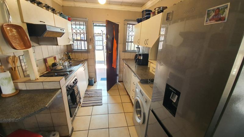 2 Bedroom Property for Sale in Karenpark Gauteng