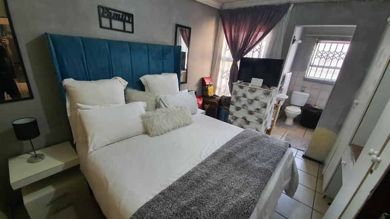 2 Bedroom Property for Sale in Karenpark Gauteng