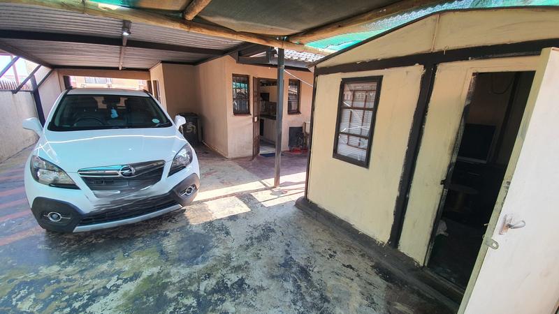 2 Bedroom Property for Sale in Karenpark Gauteng