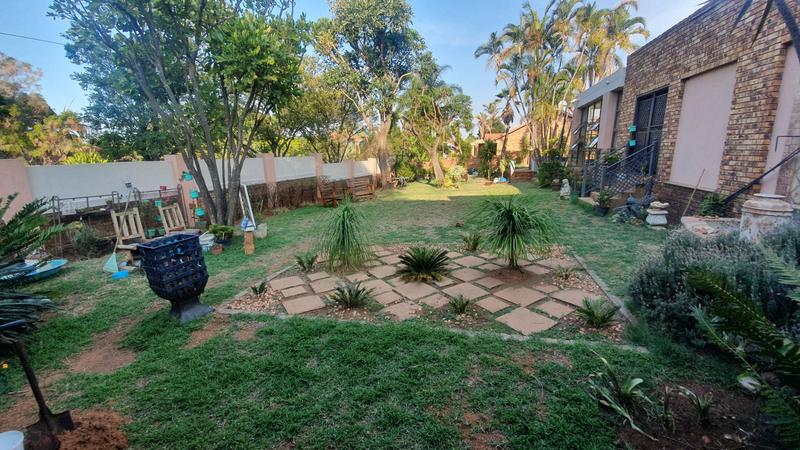 5 Bedroom Property for Sale in Ninapark Gauteng