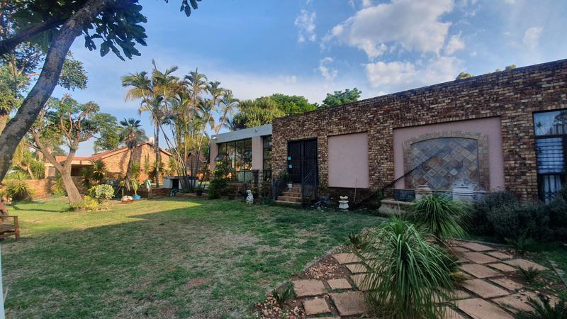 5 Bedroom Property for Sale in Ninapark Gauteng