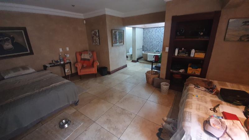 5 Bedroom Property for Sale in Ninapark Gauteng