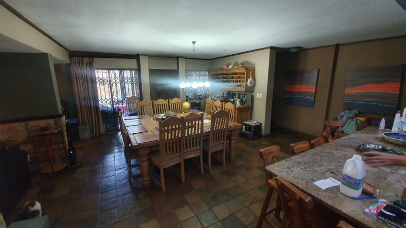 5 Bedroom Property for Sale in Ninapark Gauteng