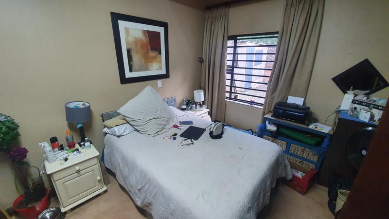 5 Bedroom Property for Sale in Ninapark Gauteng