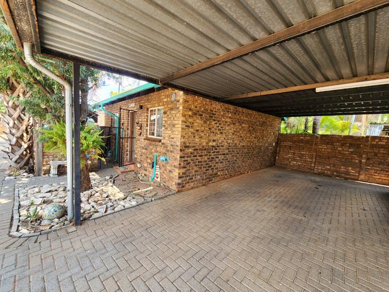 1 Bedroom Property for Sale in The Orchards Gauteng