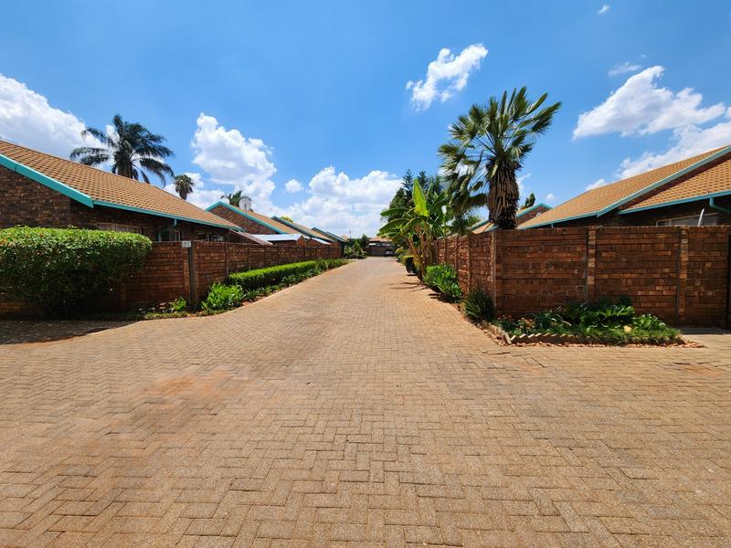 1 Bedroom Property for Sale in The Orchards Gauteng