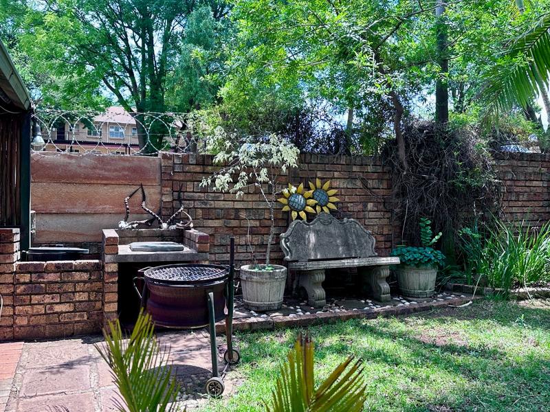 1 Bedroom Property for Sale in The Orchards Gauteng