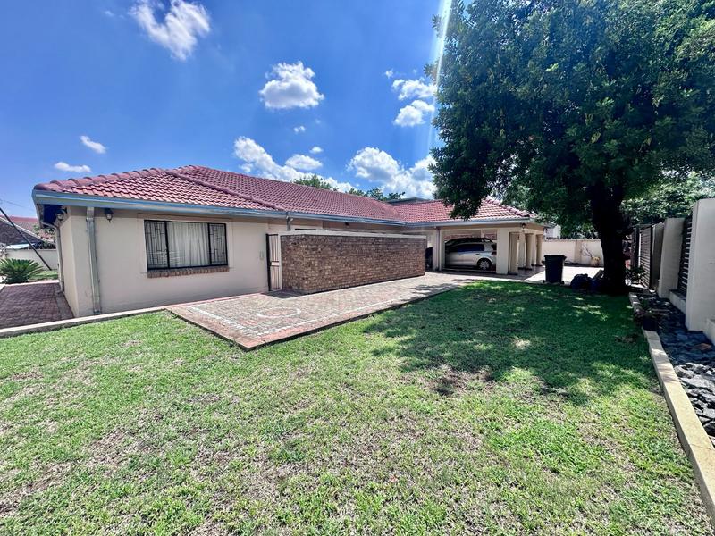 3 Bedroom Property for Sale in Theresa Park Gauteng