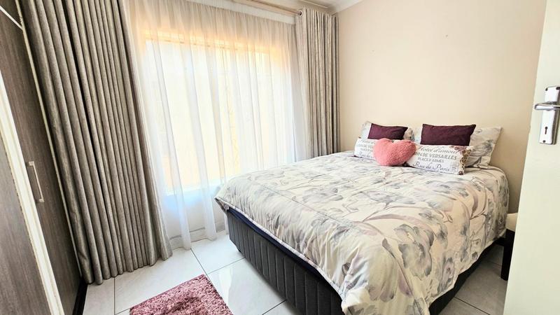 3 Bedroom Property for Sale in Buurendal Gauteng