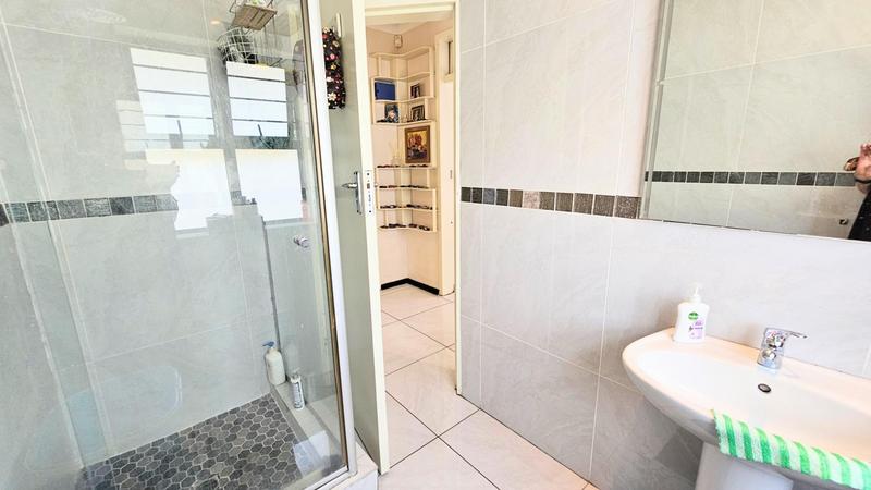 3 Bedroom Property for Sale in Buurendal Gauteng