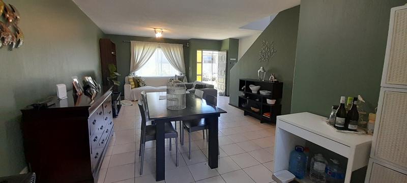 2 Bedroom Property for Sale in Weltevreden Park Gauteng