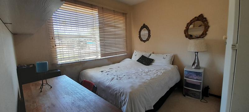 2 Bedroom Property for Sale in Weltevreden Park Gauteng