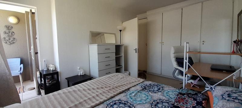 2 Bedroom Property for Sale in Weltevreden Park Gauteng