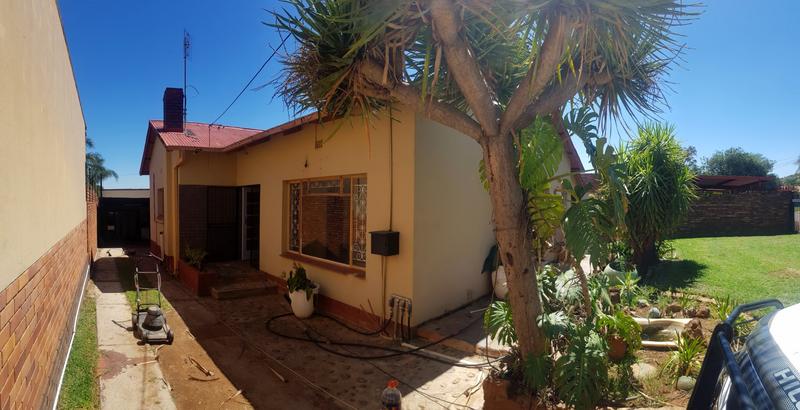 4 Bedroom Property for Sale in Pretoria Gardens Gauteng