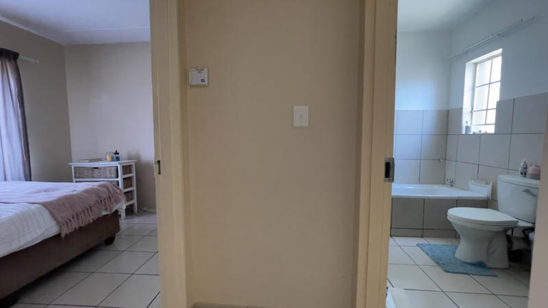 2 Bedroom Property for Sale in Noordhang Gauteng