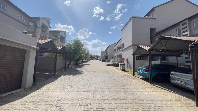 2 Bedroom Property for Sale in Noordhang Gauteng