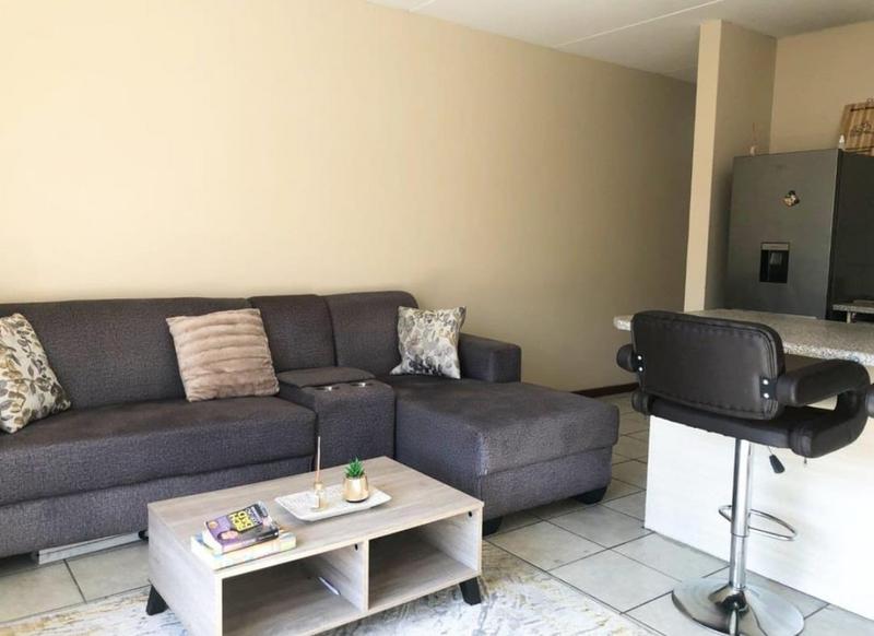 1 Bedroom Property for Sale in Grand Central Gauteng