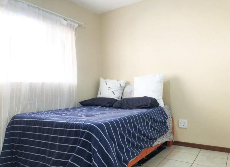 1 Bedroom Property for Sale in Grand Central Gauteng