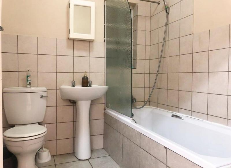 1 Bedroom Property for Sale in Grand Central Gauteng