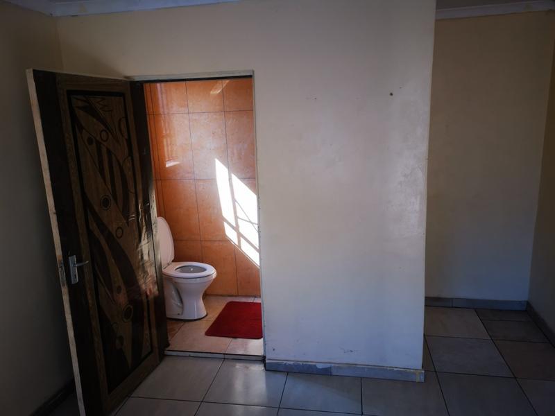 To Let 1 Bedroom Property for Rent in Vosloorus Ext 6 Gauteng