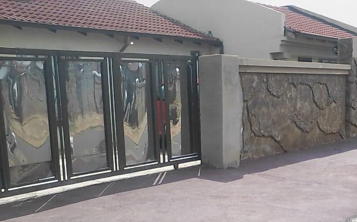 To Let 1 Bedroom Property for Rent in Vosloorus Ext 6 Gauteng