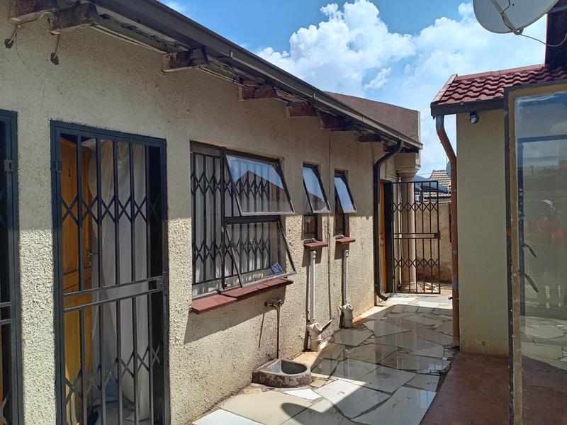 To Let 1 Bedroom Property for Rent in Vosloorus Ext 6 Gauteng