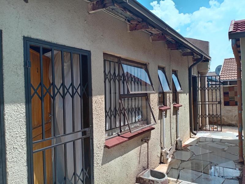 To Let 1 Bedroom Property for Rent in Vosloorus Ext 6 Gauteng