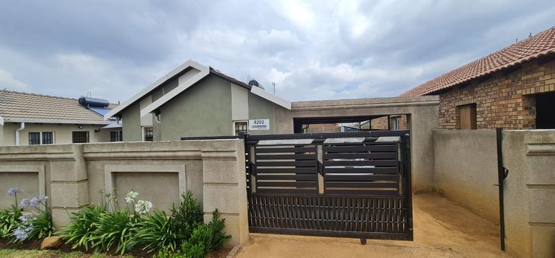 3 Bedroom Property for Sale in Windmill Park Gauteng