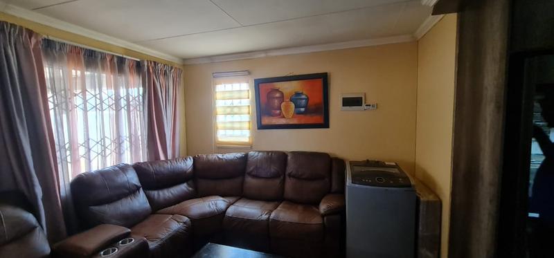 3 Bedroom Property for Sale in Windmill Park Gauteng