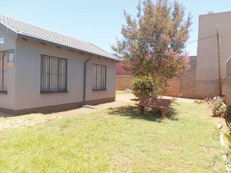 To Let 2 Bedroom Property for Rent in Protea Glen Gauteng