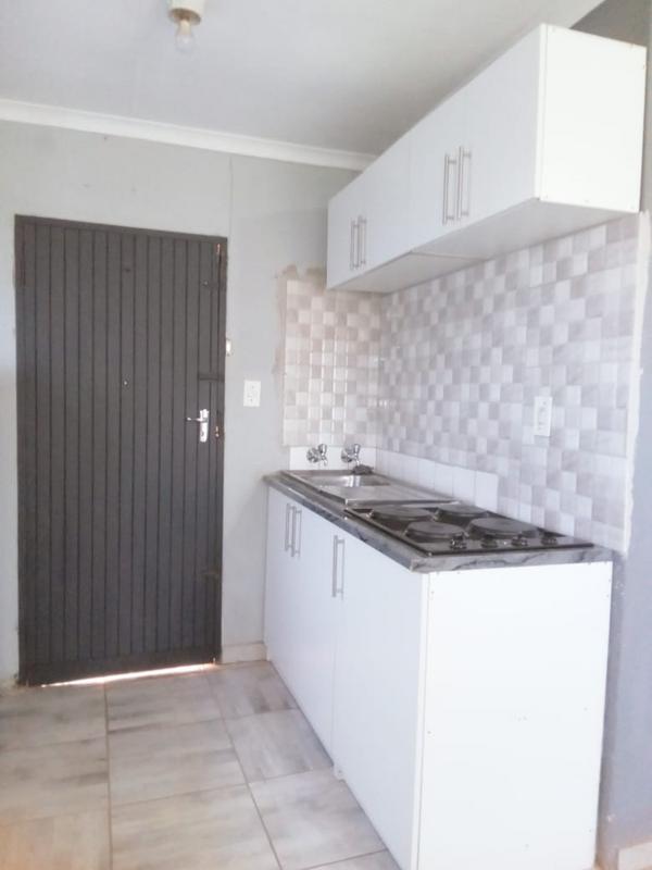 To Let 2 Bedroom Property for Rent in Protea Glen Gauteng