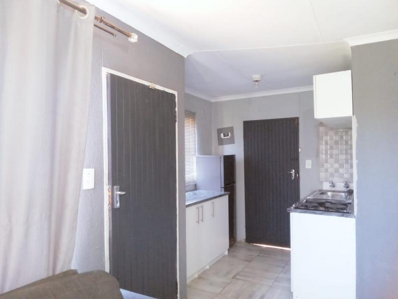 To Let 2 Bedroom Property for Rent in Protea Glen Gauteng