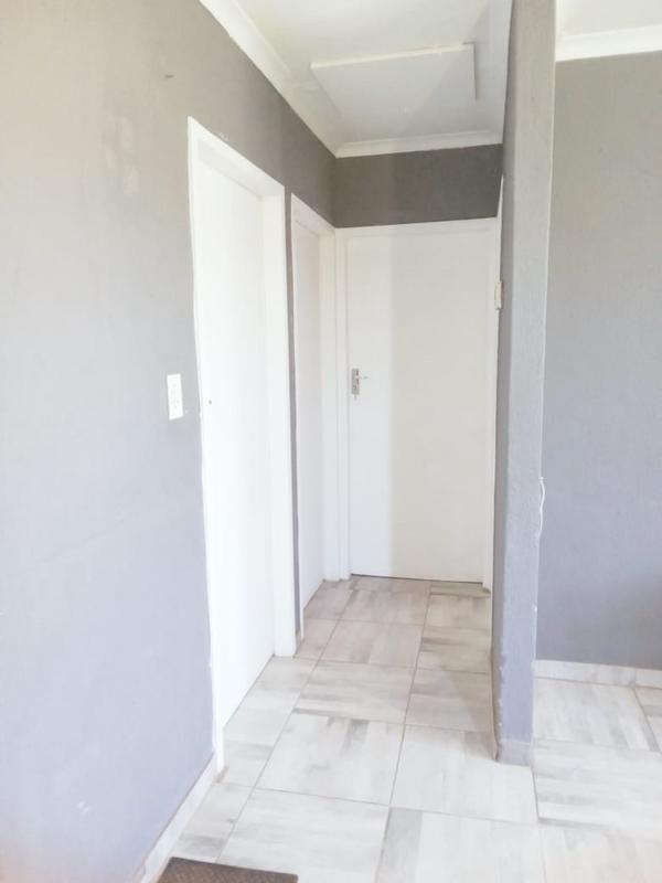 To Let 2 Bedroom Property for Rent in Protea Glen Gauteng