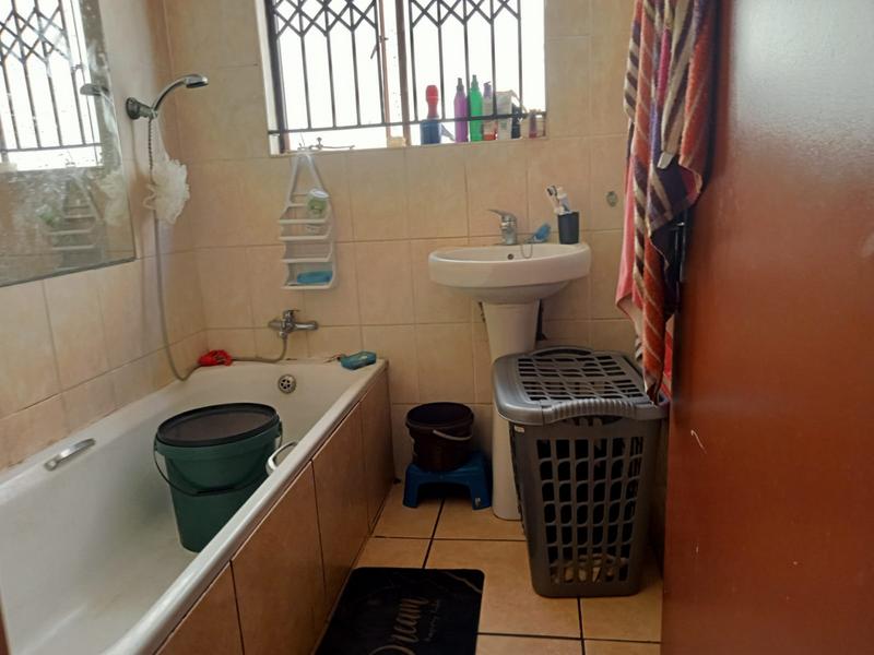 3 Bedroom Property for Sale in Diepkloof Gauteng