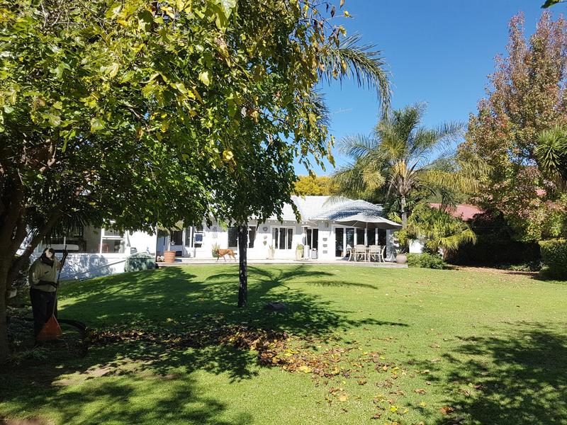 To Let 4 Bedroom Property for Rent in Fourways Gardens Gauteng