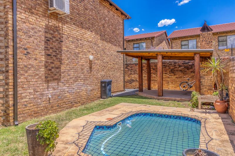 3 Bedroom Property for Sale in North Riding Gauteng